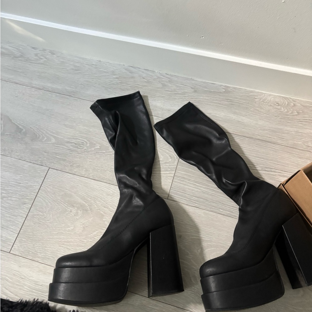 CYPRESS BLACK Steve Madden boots